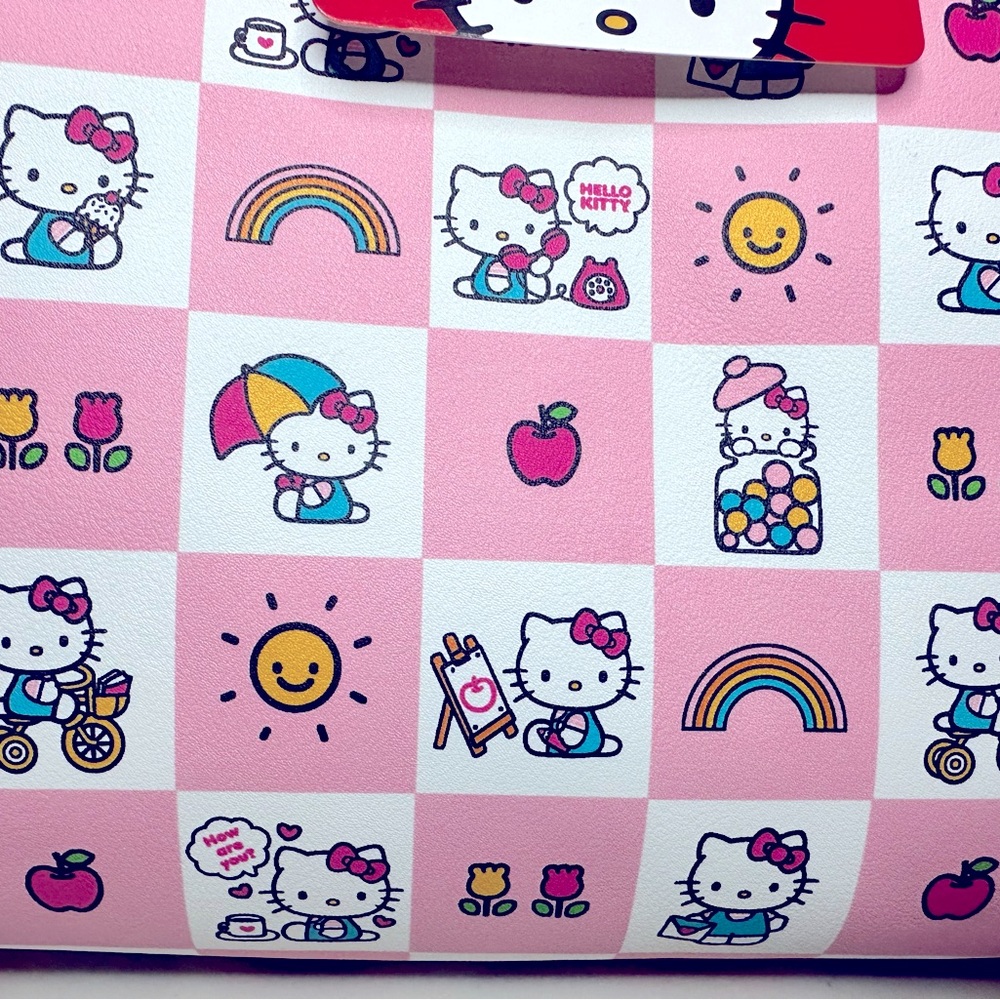 Hello Kitty Travel Pouch - Picture 2 of 2
